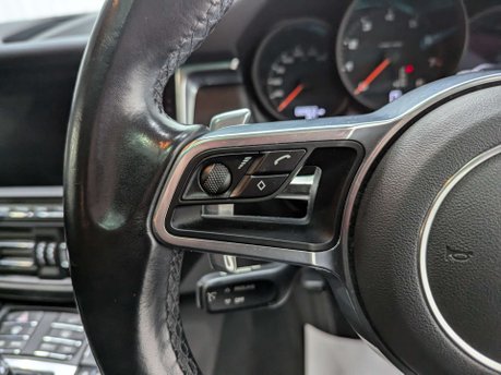 Porsche Macan 2.0 Macan Semi-Auto 4WD 5dr 77