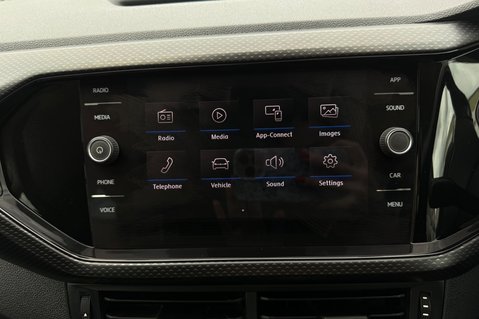 Volkswagen T-Cross 1.0 SE TSI.. 6 MAIN DEALER SERVICES..APPLE CARPLAY & ANDROID AUTO..STUNNING 30