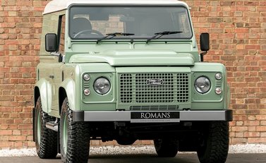 Land Rover Defender 90 Heritage Hard Top 1