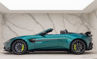 Aston Martin V8 Vantage Roadster F1 Edition 2