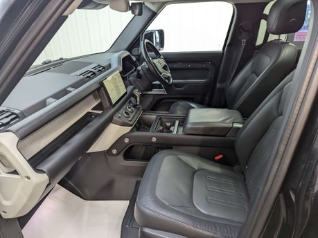 Land Rover Defender 2.0 Defender X-Dynamic HSE PHEV Auto 4WD 5dr 53