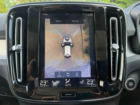 Volvo XC40 2.0 D3 Momentum Pro Auto Euro 6 (s/s) 5dr 18