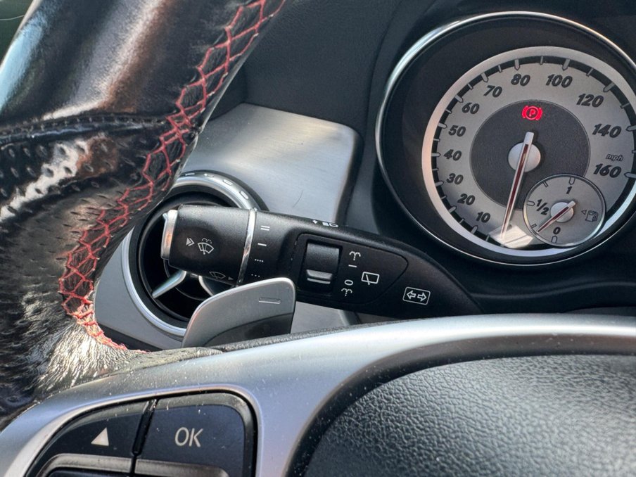 2015 Mercedes-Benz GLA — image 39