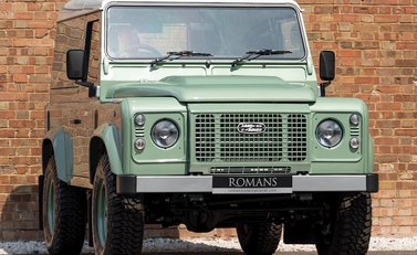 Land Rover Defender 90 Heritage Hard Top 1