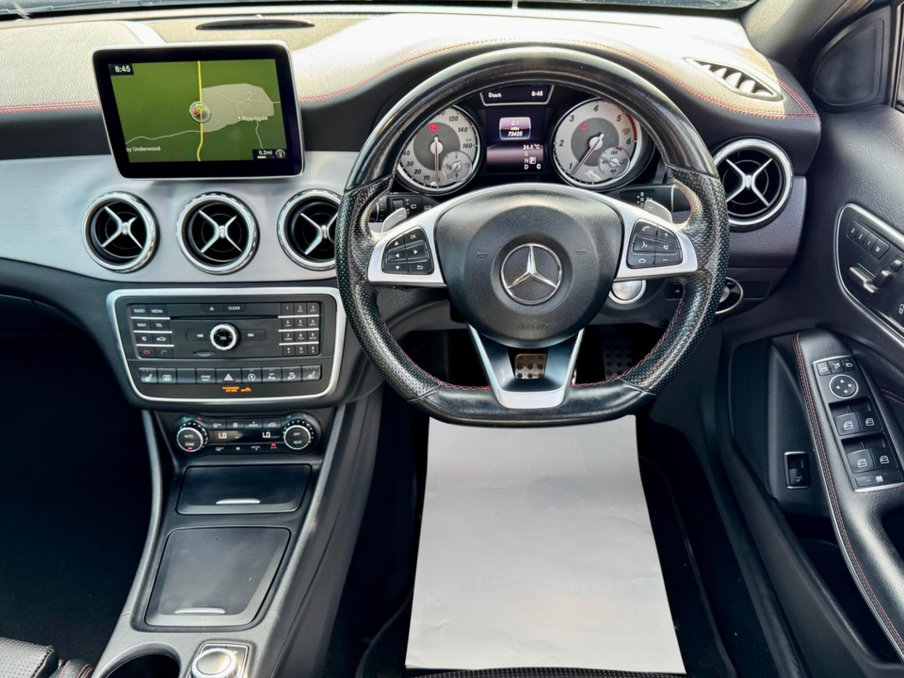 2015 Mercedes-Benz GLA — image 2
