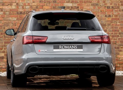Audi RS6 Avant Performance 3