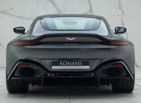 Aston Martin V8 Vantage 8