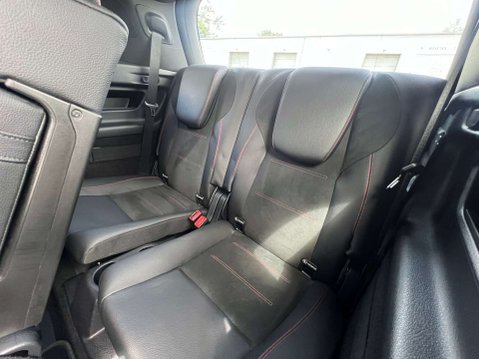 Mercedes-Benz GLB 1.3 GLB 200 AMG Line Premium Automatic 5dr - NATIONAL DELIVERY* 37