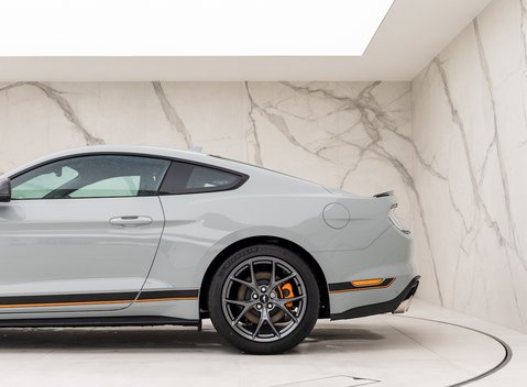 Ford Mustang Mach 1 24