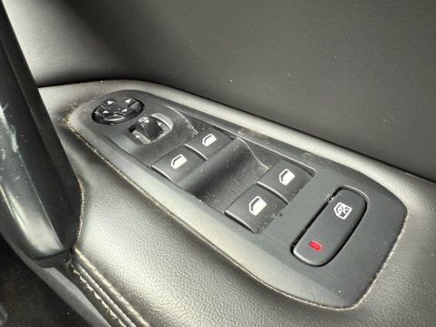 Peugeot 308 E-HDI FELINE 25