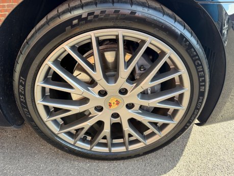 Porsche Panamera PDK 16