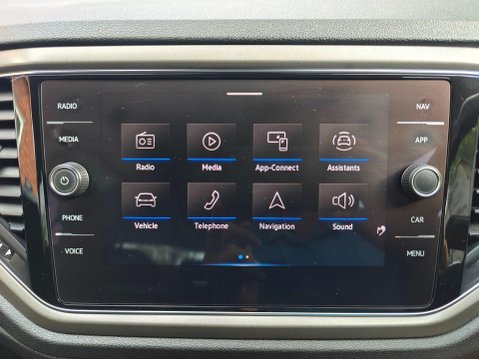 Volkswagen T-Roc 1.5 TSI EVO Design Euro 6 (s/s) 5dr 32