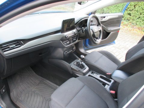 Ford Focus 1.0T EcoBoost Titanium Euro 6 (s/s) 5dr 16