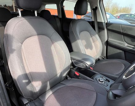 Mini Countryman 1.5 Countryman Cooper Classic Auto 5dr 71