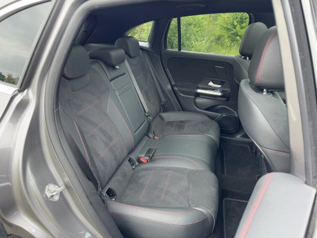 Mercedes-Benz EQA EQA 250 66KWH AMG Line Premium Auto Electric PAN ROOF/PARKTRONIC/SAT NAV 26