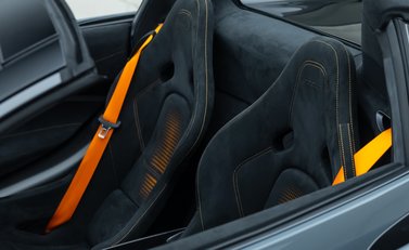 McLaren 765LT Spider 45
