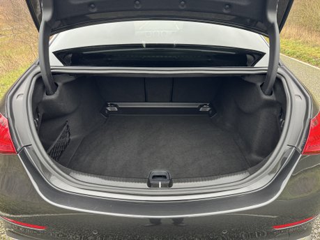 Mercedes-Benz C Class C200 MHEV AMG Line Auto Petrol Saloon PARKTRONIC/SAT NAV/FULL LEATHER 33