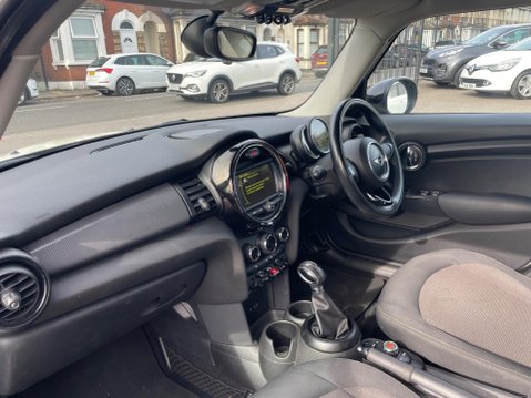 Mini Hatch 1.5 Cooper Auto Euro 6 (s/s) 5dr 18