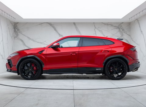 Lamborghini Urus PERFORMANTE 5