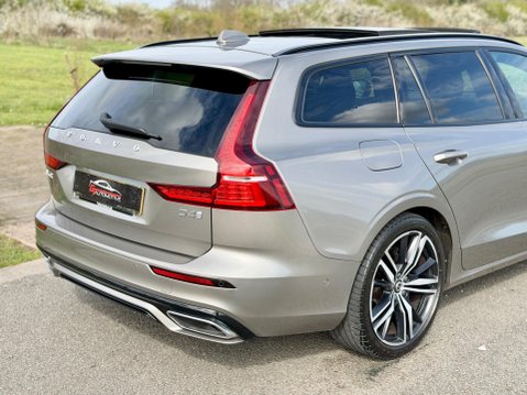 Volvo V60 2.0 D4 R-Design Auto Euro 6 (s/s) 5dr 10