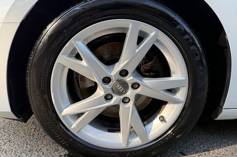 Audi A4 AVANT TDI ULTRA SPORT - APPLE CAR PLAY - CC - ROCK GREY LEATHER - 58