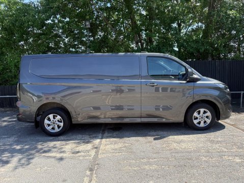 Ford Transit Custom 300 LIMITED L2H1 P/V ECOBLUE 10
