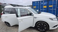 Mitsubishi Outlander 2.0h 12kWh GX5h SUV 5dr Petrol Plug-in Hybrid CVT 4WD Euro 6 (s/s) (200 ps) 13