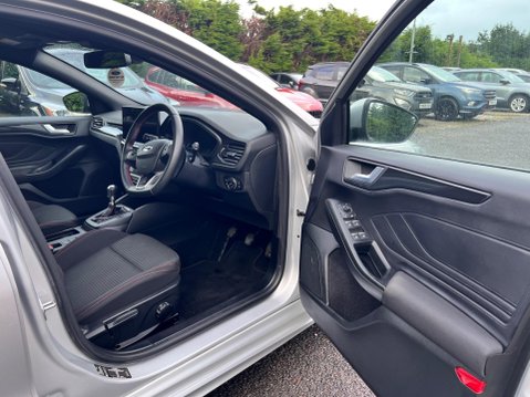 Ford Focus 1.0T EcoBoost MHEV ST-Line Edition Euro 6 (s/s) 5dr 12