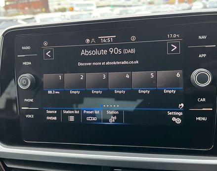 Volkswagen T-Roc 1.5 T-Roc Match TSI S-A 5dr 34