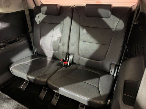 Kia Sorento CRDI KX-3 SAT NAV 23