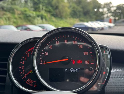 Mini Hatch 1.5 Cooper Auto 5dr 15