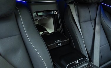 Mercedes-Benz GLS 600 Maybach 13