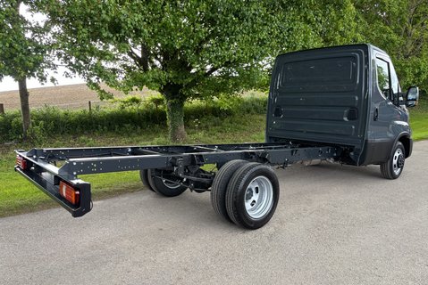 Iveco Daily 35C18H 3750WB Chassis Cab 2