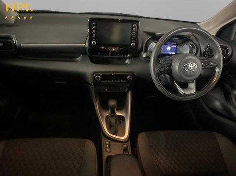 Toyota Yaris 1.5 VVT-h Design Hatchback 5dr Petrol Hybrid E-CVT Euro 6 (s/s) (116 ps) 18