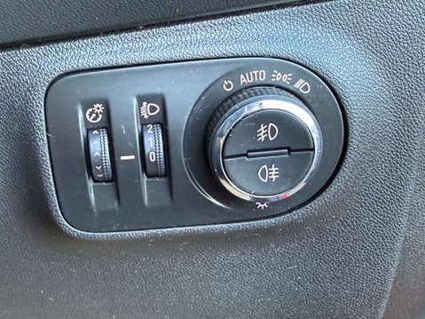 Vauxhall Corsa 1.4 Corsa Energy AC 5dr 38