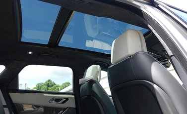 Land Rover Range Rover Velar First Edition D300 15