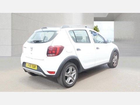 Dacia Sandero Stepway 0.9 TCe Essential Euro 6 (s/s) 5dr 5