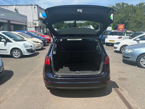 Volkswagen Golf SV 1.6 TDI BlueMotion MPV 5dr Diesel Manual Euro 5 (s/s) Euro 5 (110 ps) 8