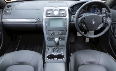 Maserati Quattroporte GTS 12