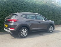 Hyundai TUCSON 2.0 CRDi SE Nav SUV 5dr Diesel Auto 4WD Euro 6 (136 ps) 30