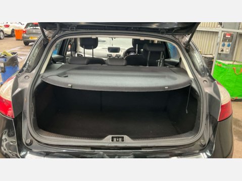 Renault Megane 1.6 16V Dynamique TomTom Hatchback 3dr Petrol Manual (163 g/km, 110 bhp) 13