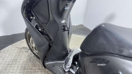 Honda SH125 2019 GOOD PARTS BREAKER SCOOTER SPARES OR REPAIR SH 125CC 23