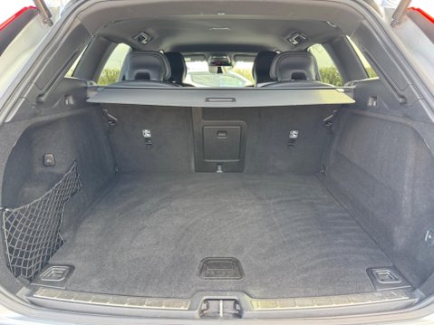 Volvo XC60 2.0 D4 R-Design AWD Euro 6 (s/s) 5dr 46