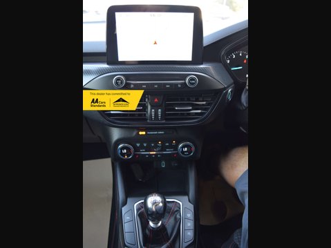 Ford Focus 1.0 Focus ST-Line X 5dr 51