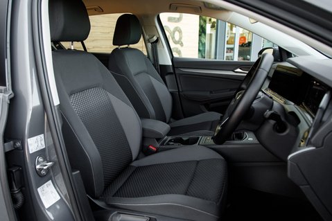 Volkswagen Golf ACTIVE TSI 33