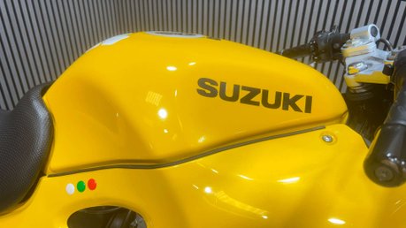 Suzuki GSX 1999 ALL COMPLETE 39K SPARES OR REPAIR PROJECT 600CC 7