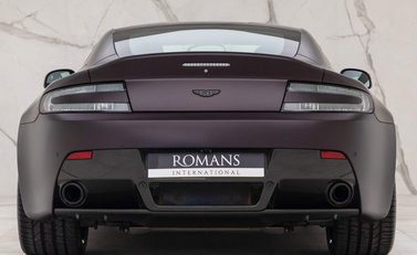 Aston Martin Vantage S V12 19
