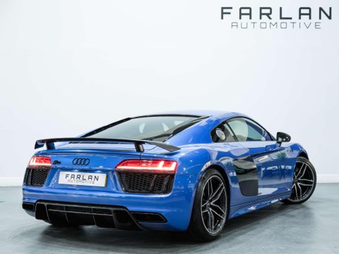 Audi R8 5.2 FSI V10 Coupe 2dr Petrol S Tronic quattro Euro 6 (s/s) (540 ps) 4