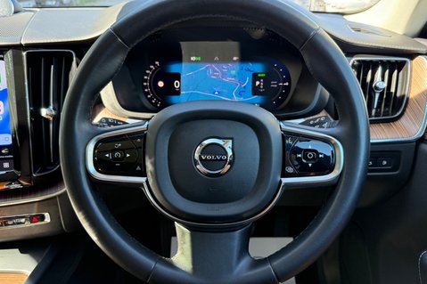 Volvo XC60 RECHARGE T8 ULTIMATE DARK AWD -PLUG IN HYBRID - VAT Q -PAN ROOF  7