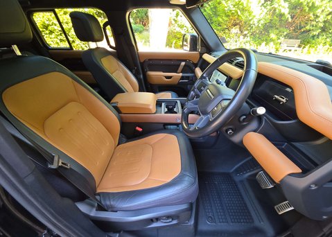 Land Rover Defender 3.0 Defender X MHEV Auto 4WD 5dr 16